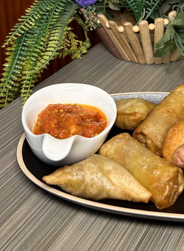 Chicken spring roll/ beef samosa